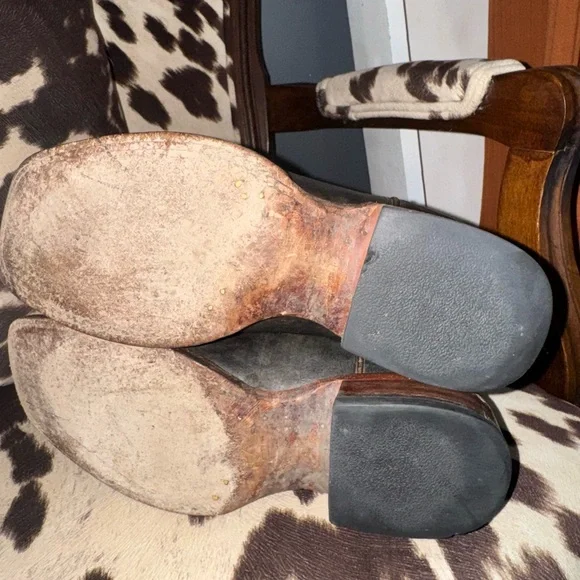 Black and Red Women’s Cowboy Boots - Picture 14 of 16